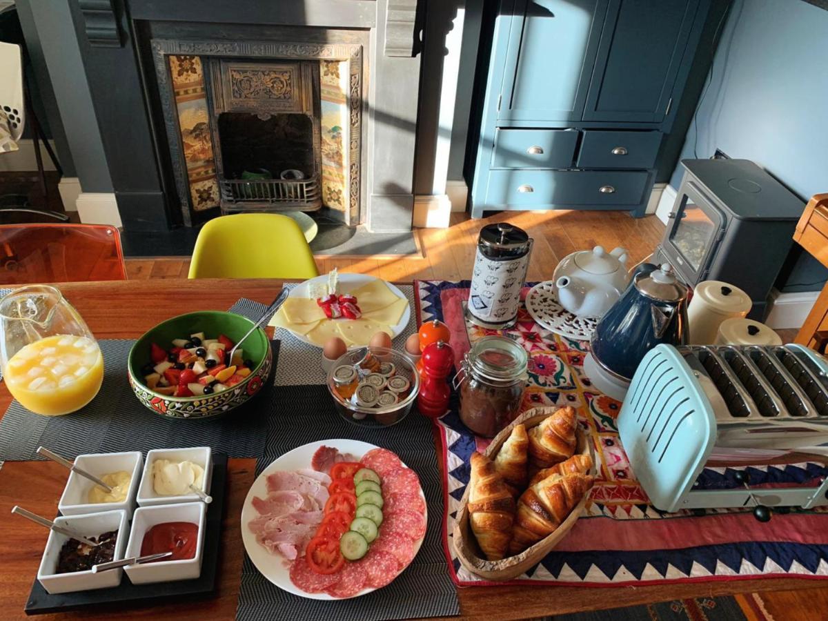 Bed and Breakfast Dylan Thomas Sea View Лохарн Экстерьер фото