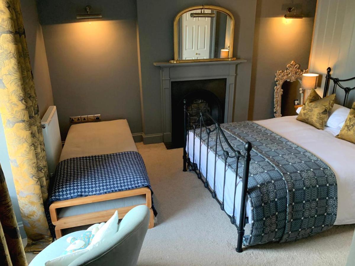 Bed and Breakfast Dylan Thomas Sea View Лохарн Экстерьер фото
